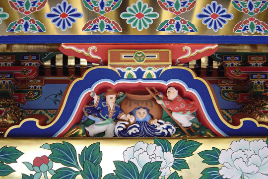 彫刻、模様、組物などに桃山時代の技法をも取り入れた江戸初期の代表的建造物として国宝に指定されている。