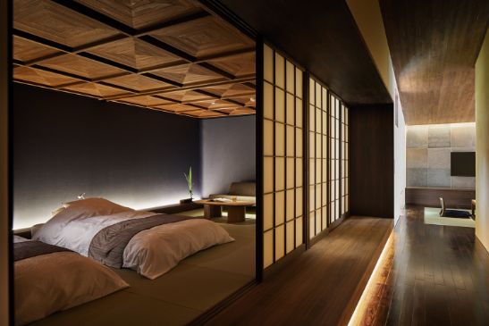温故知新をテーマに、「高砂館・欅の間」の雰囲気を散りばめた客室「TAKASAGO」
