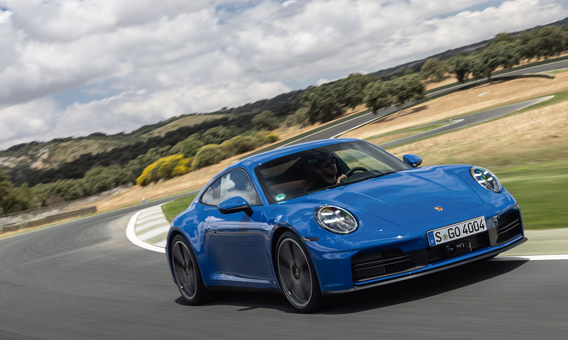 【Porsche】911 Carrera