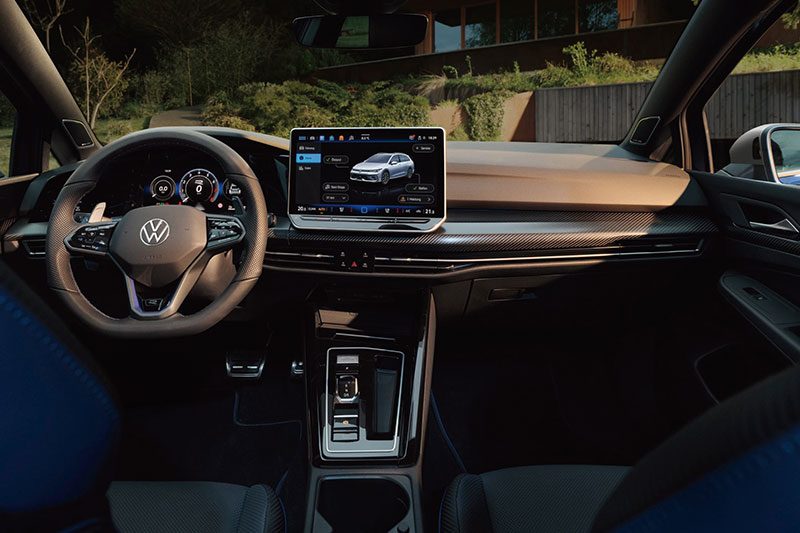 【Volkswagen】Golf R Variant