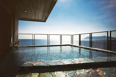 <span style="color: #fff;background-color: #C6860E;padding: 3px;margin-right: 5px;font-size: 75%;">複数設定あり</span><br>日本旅行 地域限定<br> 旅行クーポン30,000円分(郵送)