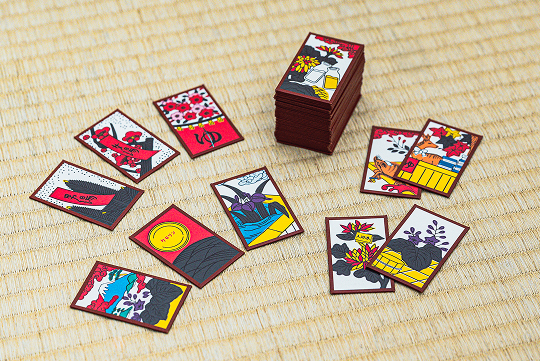 銭湯に関係のある絵柄の「おふろ花札」。小杉湯原宿前の湯上りスペース「チカイチ」で楽しめる。